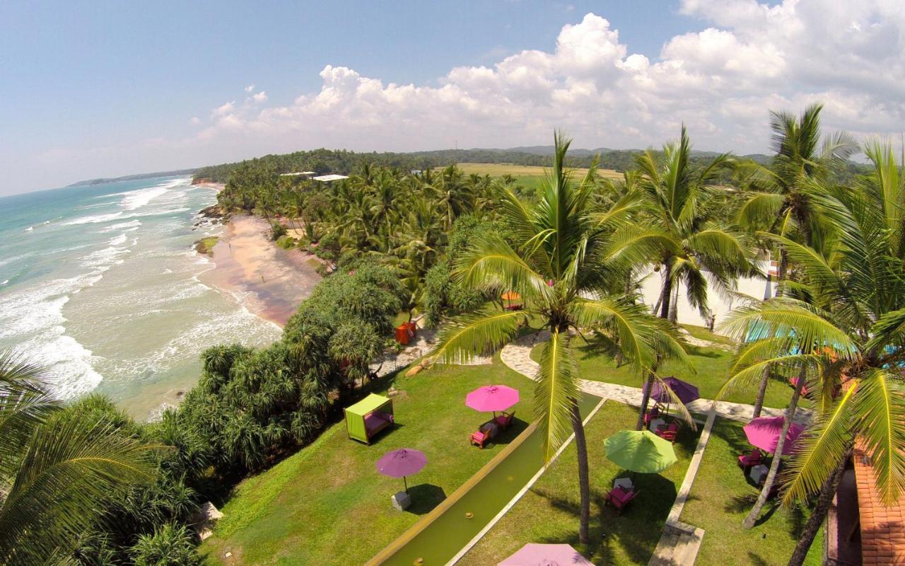 Utmt - Underneath The Mango Tree Spa & Beach Resort ديكويلاّ تين المظهر الخارجي الصورة